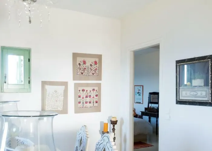 Martha In Kea Koundouros