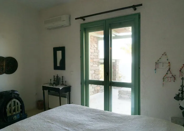 Martha In Kea Koundouros