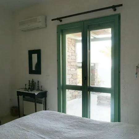 Martha In Kea Koundouros